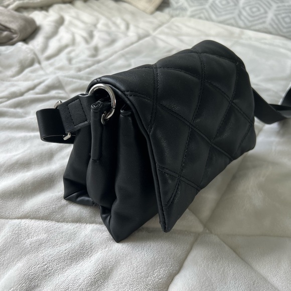 MANGO quilted crossbody purse - Picture 3 of 5